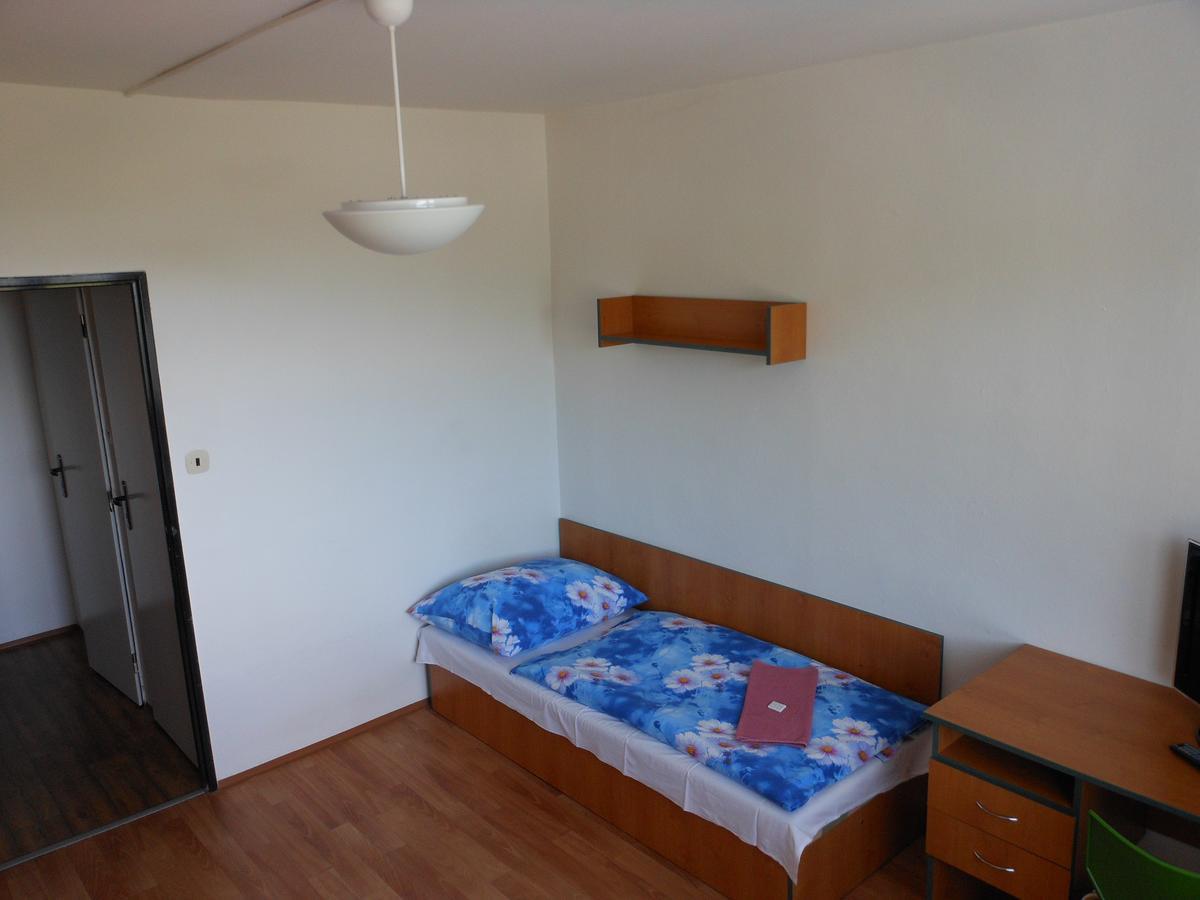 Koleje Ujep Ostello Ústí nad Labem Esterno foto